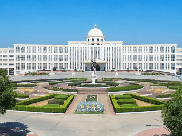 江西服装学院.png